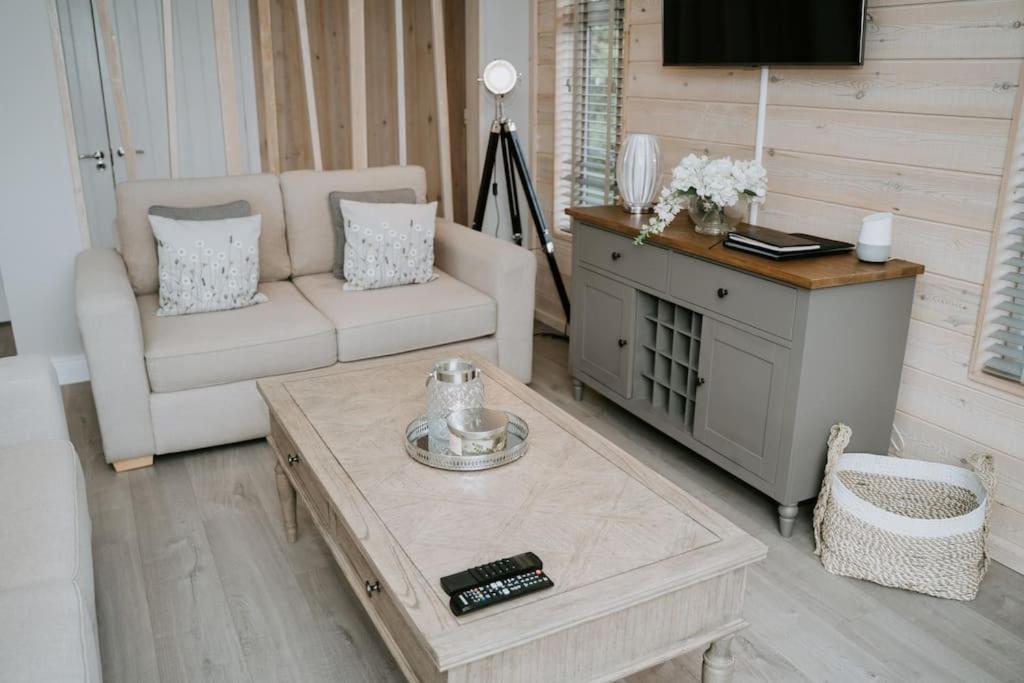 Casa Di Lusso Luxury Lodge 우드홀스파 외부 사진