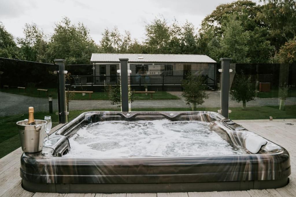 Casa Di Lusso Luxury Lodge 우드홀스파 외부 사진