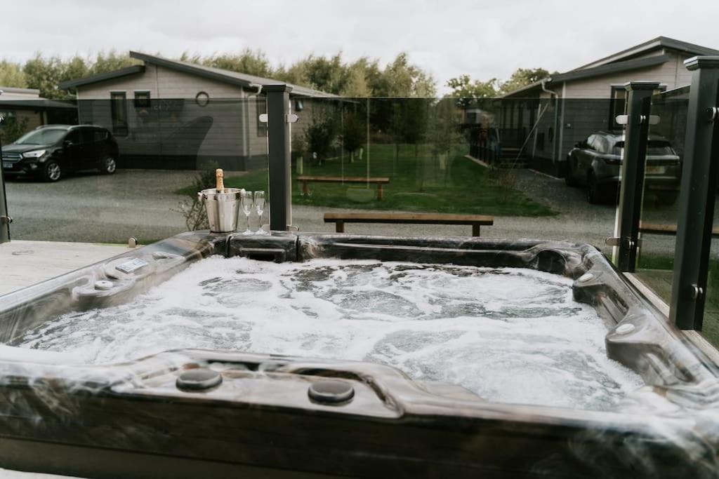 Casa Di Lusso Luxury Lodge 우드홀스파 외부 사진
